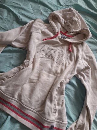 Sudadera Nike Y2K con pedrería