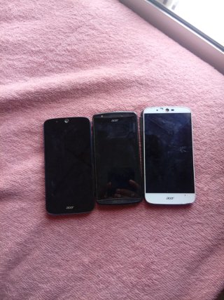 3 Móviles Acer