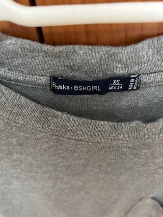 Jersey Bershka gris talla XS