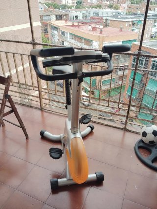 Bicicleta Estática Elíptica Naranja