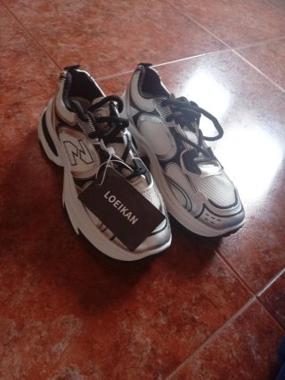 Zapatillas Deportivas LOEIKAN Blanco y Negro