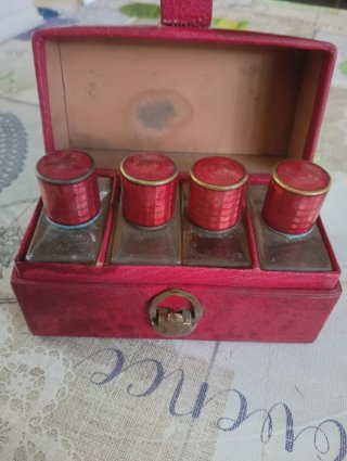 Set 4 Flaconi da Viaggio Antichi