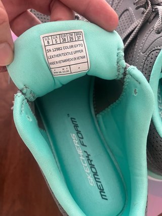 Zapatillas Skechers Grises y Turquesa dispar 38/39
