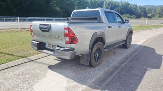 TOYOTA HILUX INVINCIBLE 2.8 2023