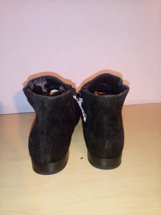 Botines negros talla 38