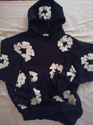 Sudadera Alcott Negra con Estampado Floral