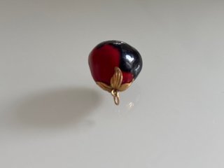 Colgante con detalle en oro