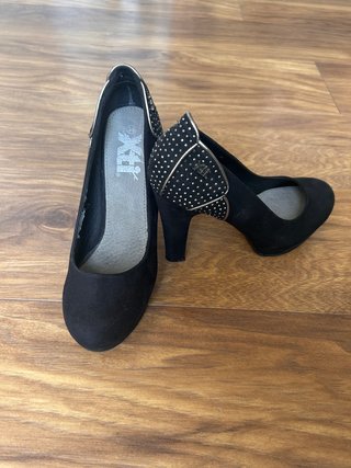 Zapatos de tacón negros Xti