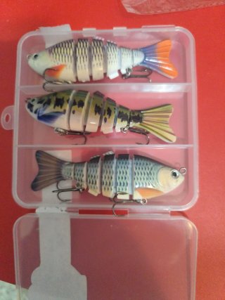 Lote de 3 señuelos articulados para pesca