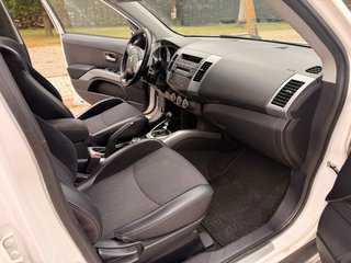 Mitsubishi Outlander 2009