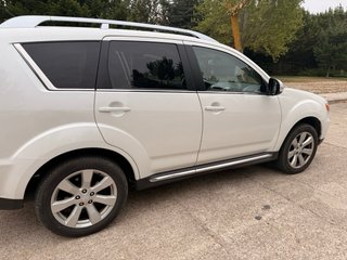 Mitsubishi Outlander 2009