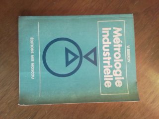 Libro soviético de metrología industrial.