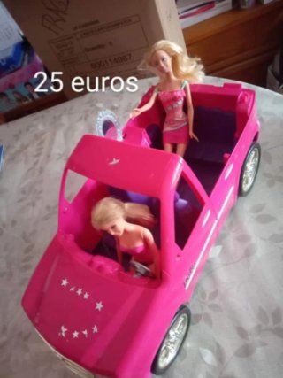 Limosina Barbie con 2 Muñecas