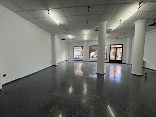 Local comercial en alquiler en Plaza de Toros - Avenida Chapí - Trinquete en Elda