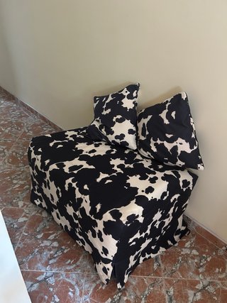 Puff / Cama Plegable Tela Diseño Vaca y Silla .