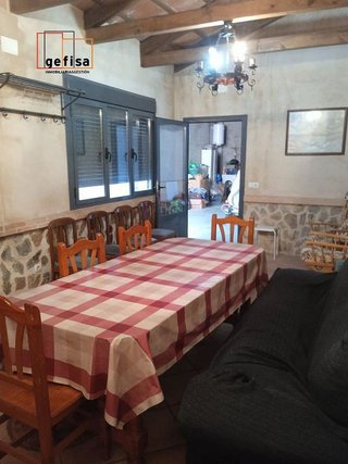 Casa adosada en venta en Zona Convento - Virgen de la Cabeza en Valdepeñas