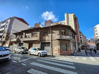 Edificio en venta en El Parque - Zapatón en Torrelavega