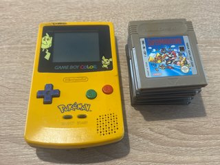 Game Boy Color Pokémon Pikachu amarilla – Original