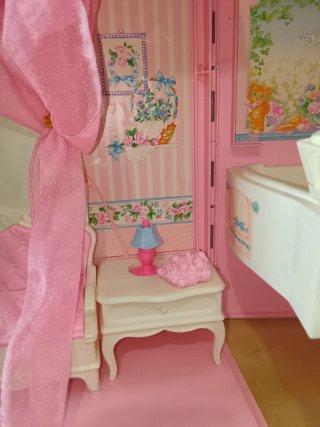 Barbie Bedroom & Bath Mattel Vintage