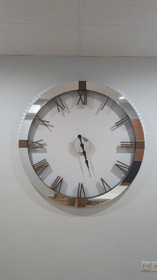 Reloj de pared grande