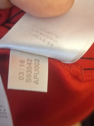 Sudadera deportiva adidas roja y negra