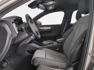 Volvo XC40 B3 Gasolina Mild hybrid Plus Dark Auto 120 kW (163 CV)