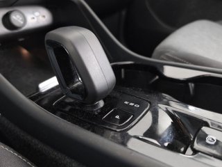 Volvo XC40 B3 Gasolina Mild hybrid Plus Dark Auto 120 kW (163 CV)