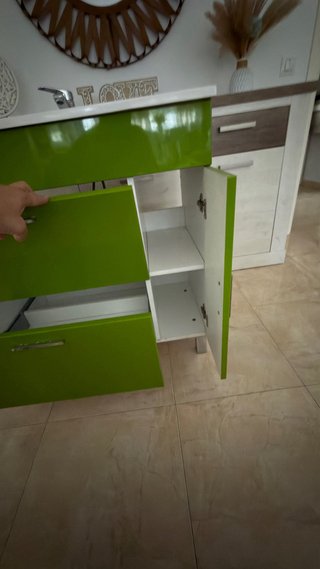 Mueble de Baño Verde con Lavabo y grifo. 80cm