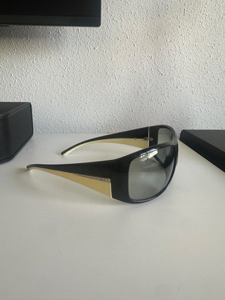 Gafas de sol Prada vintage Y2K