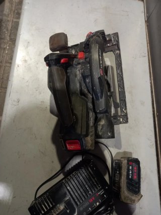 Sierra Circular Wurth 18V + Cargador + 2 Baterías