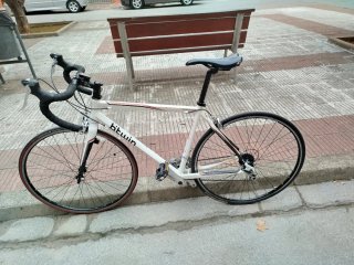 Bicicleta de carretera Btwin Triban