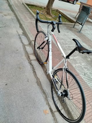 Bicicleta de carretera Btwin Triban