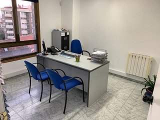 Oficina en venta en Calvario - Santa Rita en Vigo