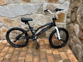 Bicicleta BMX Negra