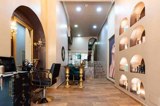 R-7940909 Traspaso Centro de Estética y Peluquería