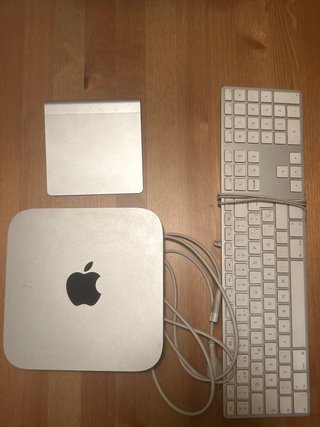 Mac Mini, magic Trackpad y Teclado Apple