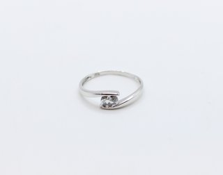 ANILLO SOLITARIO ORO BLANCO 18K. Peso: 1,50g