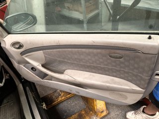 Panel puerta delantera izquierda Mercedes CLK…