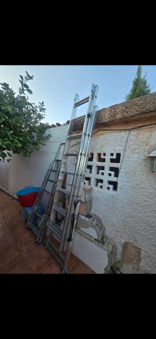 2 Escaleras de Aluminio 》 5 m y 2m