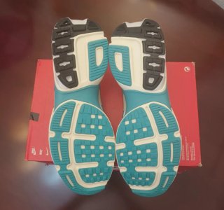Nike V2K RUN Nuevas con etiquetas, talla 48,5