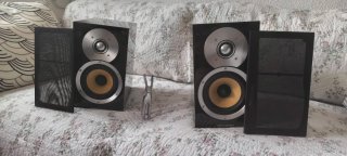 Bowers & Wilkins CM1 Altavoces