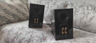 Bowers & Wilkins CM1 Altavoces