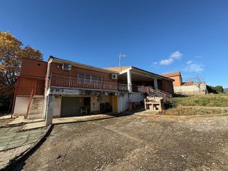 Chalet en venta en Cabanillas del Campo