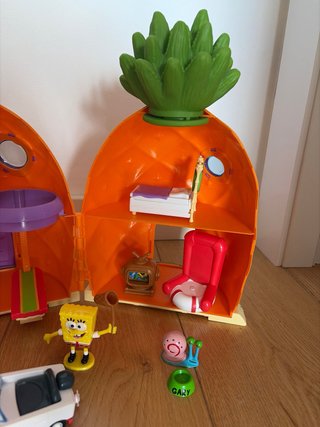 Piña Bob Esponja con figuras y accesorios