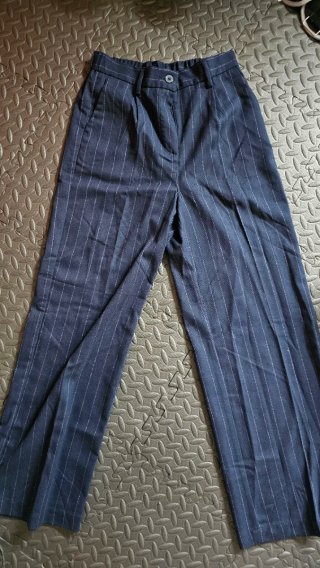 Pantalones de rayas azules