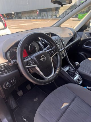 Opel Zafira Tourer 2015 / 7 plaza 159.00km
