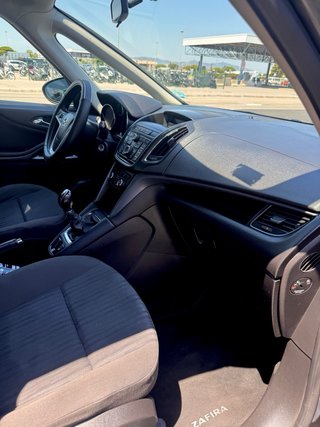 Opel Zafira Tourer 2015 / 7 plaza 159.00km