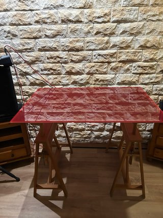 Scrivania in vetro temperato + cavalletti in faggio
