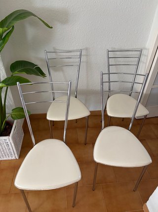 Set de 4 Sillas de Comedor Retro
