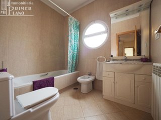 Casa adosada en venta en Tomelloso